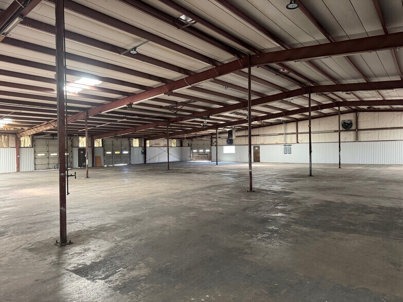 More Photos Of 238 FM 116, Gatesville Warehouse For Sale