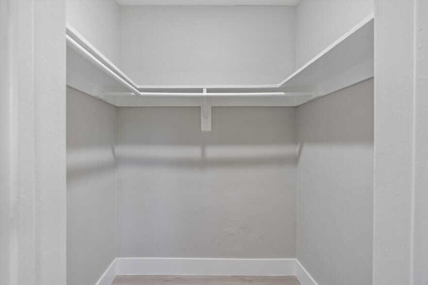 More Photos Of 1350-1400 NE 5th Ter, Fort Lauderdale Apartments For Sale