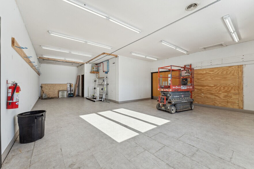 More Photos Of 1375 E Main St, Reedsburg Freestanding For Lease