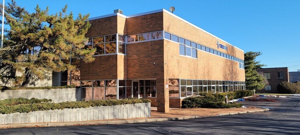 More Photos Of 9 Hdsn Vly Prof Plz, Newburgh Medical For Sale