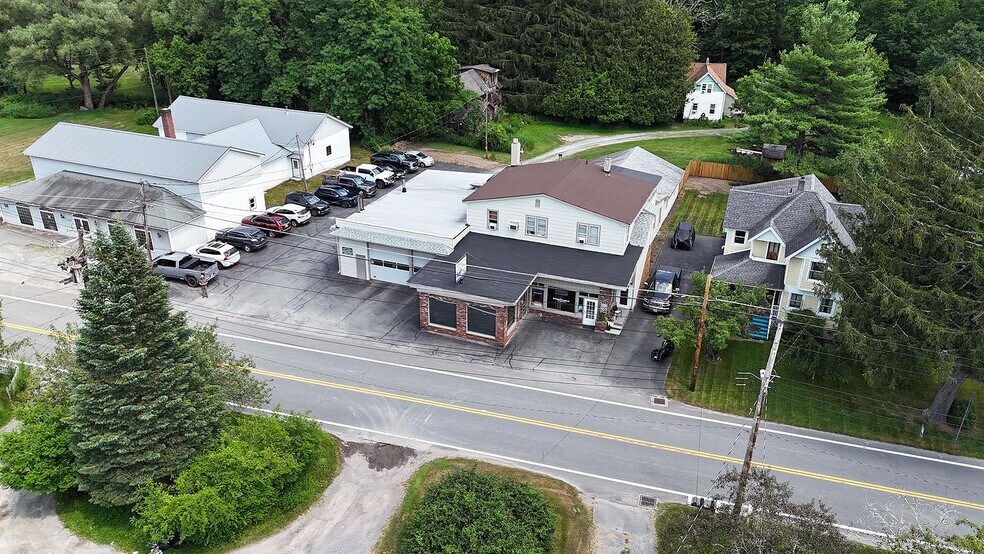 Primary Photo Of 5013 New York 52, Jeffersonville Auto Repair For Sale