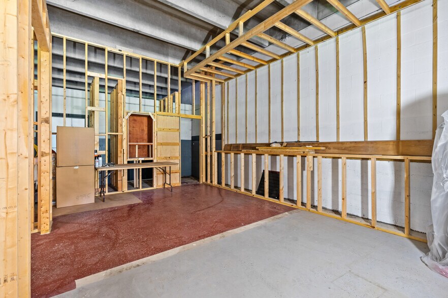 More Photos Of 974 S Nova Rd, Ormond Beach Industrial For Sale