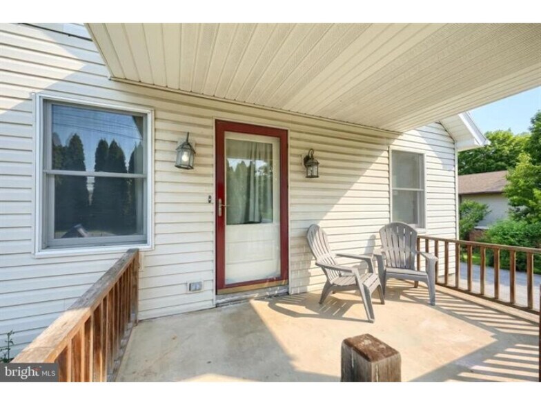 More Photos Of 2151 Maple Rd, York Flex For Sale