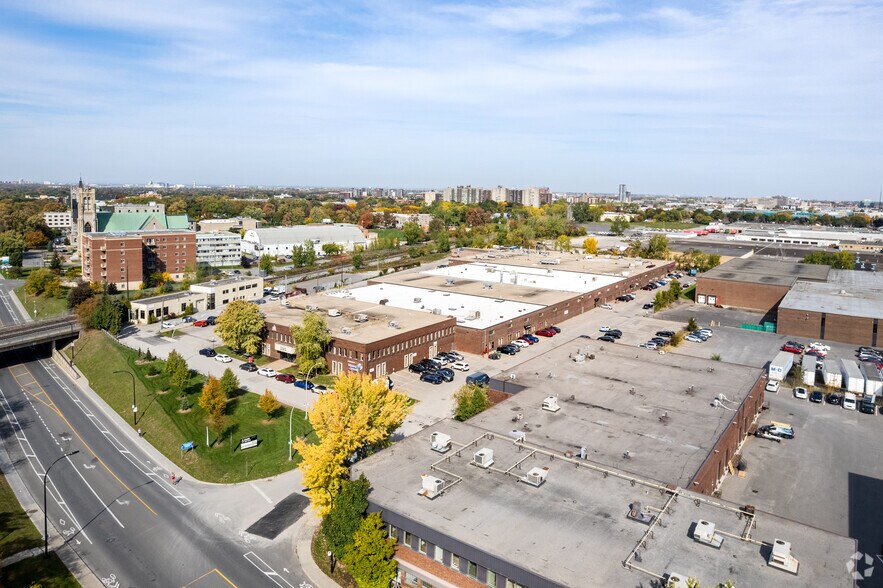 More Photos Of 395 Av Sainte-Croix, Montréal Warehouse For Lease