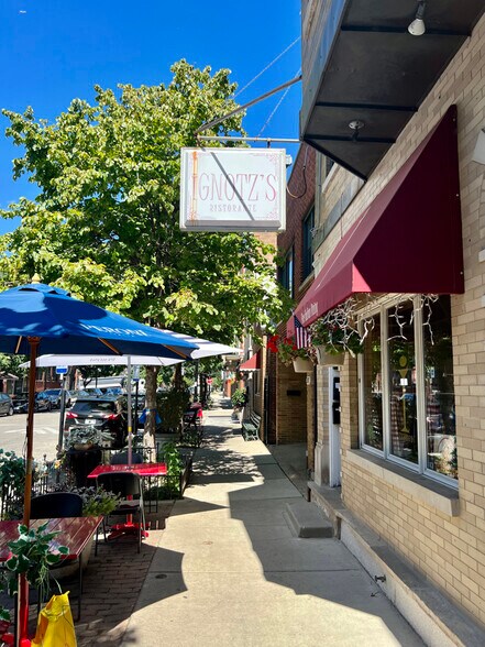 More Photos Of 2401 S Oakley Ave, Chicago Unknown For Lease