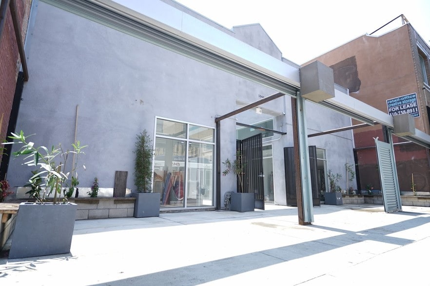 More Photos Of 1040 S Los Angeles St, Los Angeles Freestanding For Sale