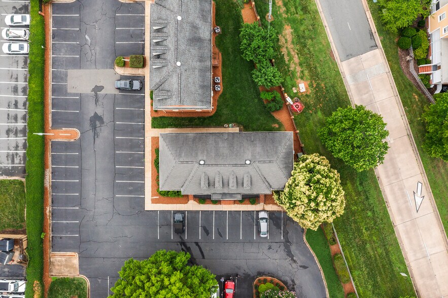 More Photos Of 130 N Mcdowell St, Charlotte Office For Sale