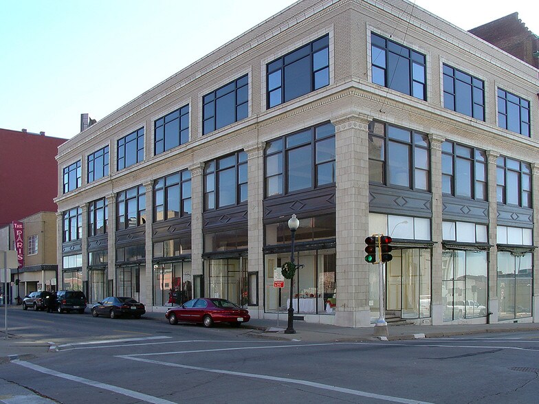 More Photos Of 600-602 Felix St, Saint Joseph Office For Sale