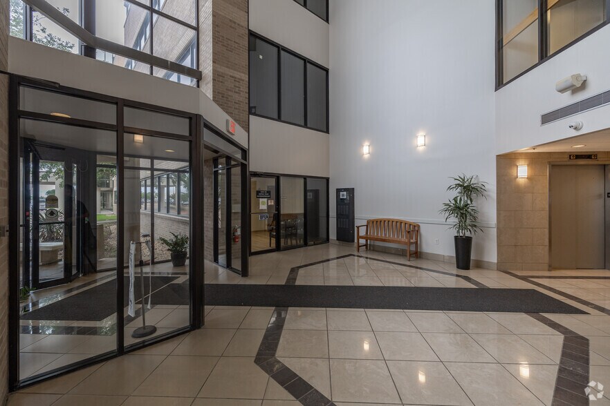 More Photos Of 1602 Rock Prairie Rd, College Station Medical For Lease