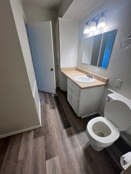 More Photos Of 2256 Donna Dr, Norman Multifamily For Sale