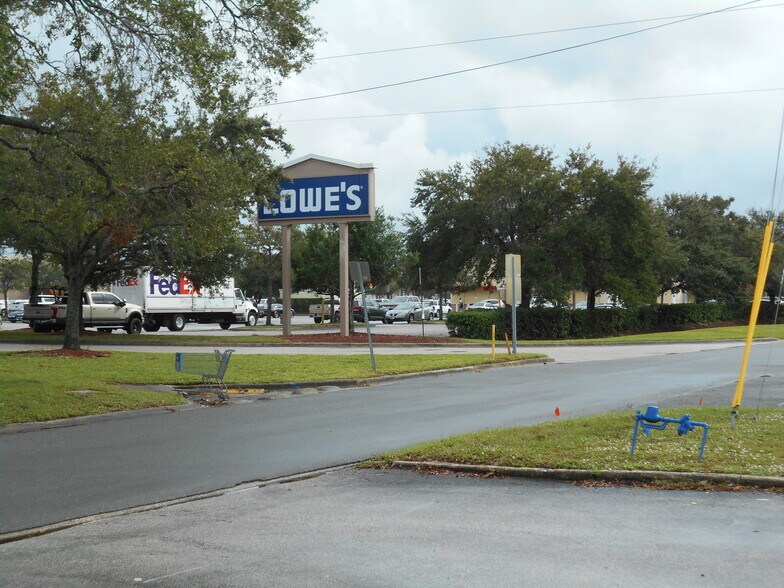 More Photos Of 2400 25th St N, Saint Petersburg Office For Sale