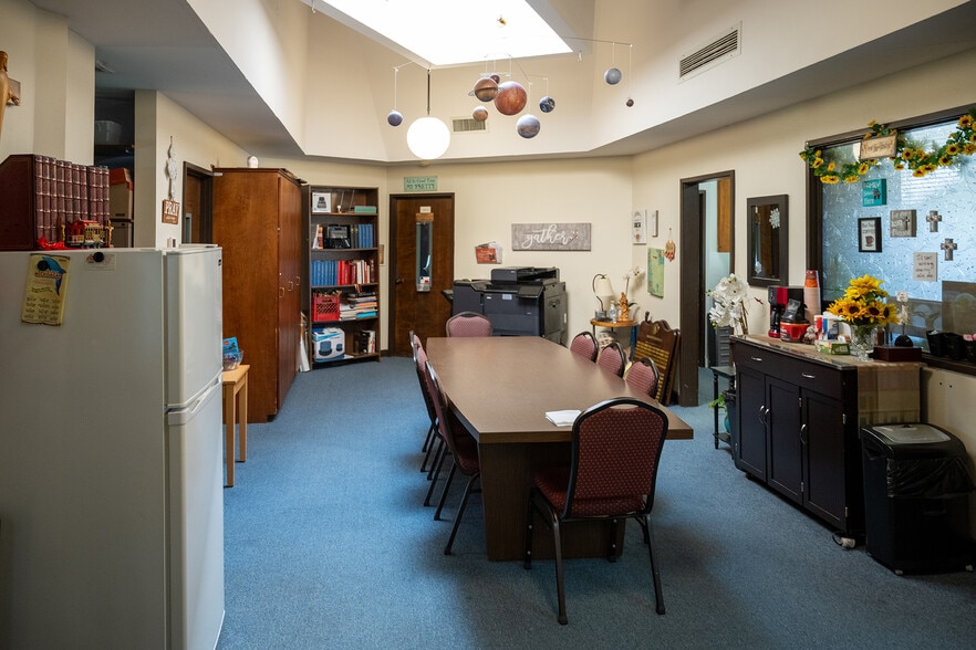 More Photos Of 11011 Hall Rd, Houston Religious Facility For Sale