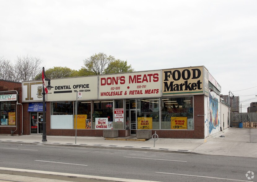 More Photos Of 1747-1749 St Clair Ave W, Toronto Storefront For Lease