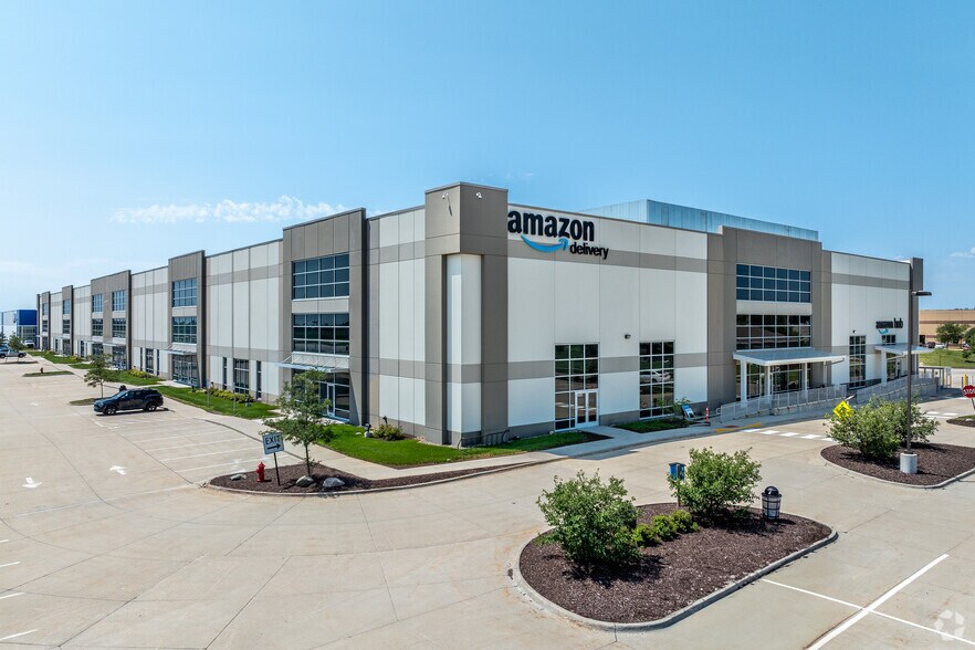 Primary Photo Of 1301 SE Gateway Dr, Grimes Distribution For Lease