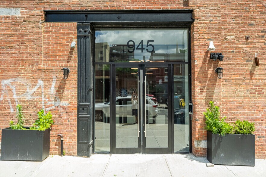 More Photos Of 945 Bergen St, Brooklyn Apartments For Lease