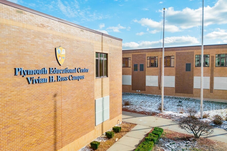 More Photos Of 1460 E Forest Ave, Detroit Specialty For Sale