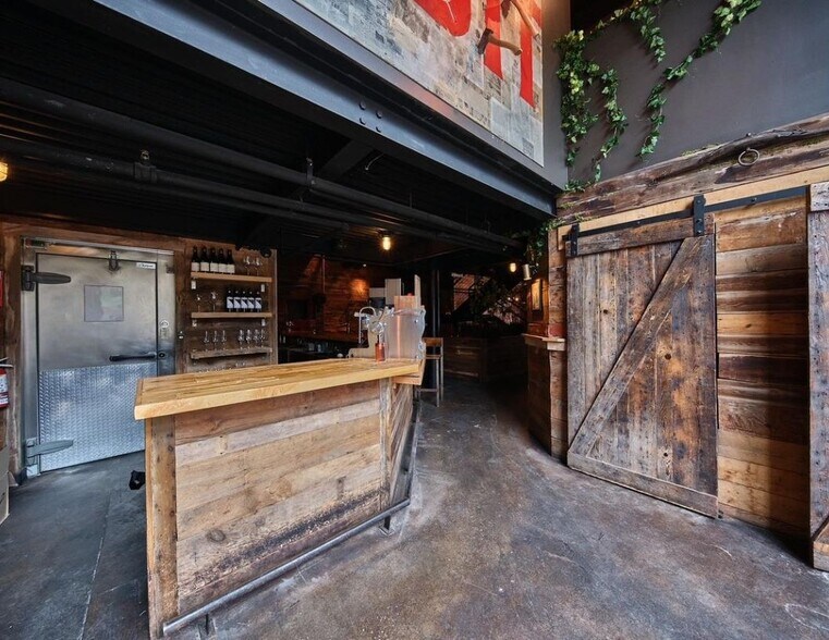 More Photos Of 503 S Front St, Columbus Office Residential For Lease