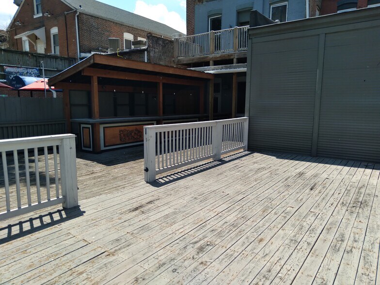 More Photos Of 212 N Main St, Saint Charles Restaurant For Lease
