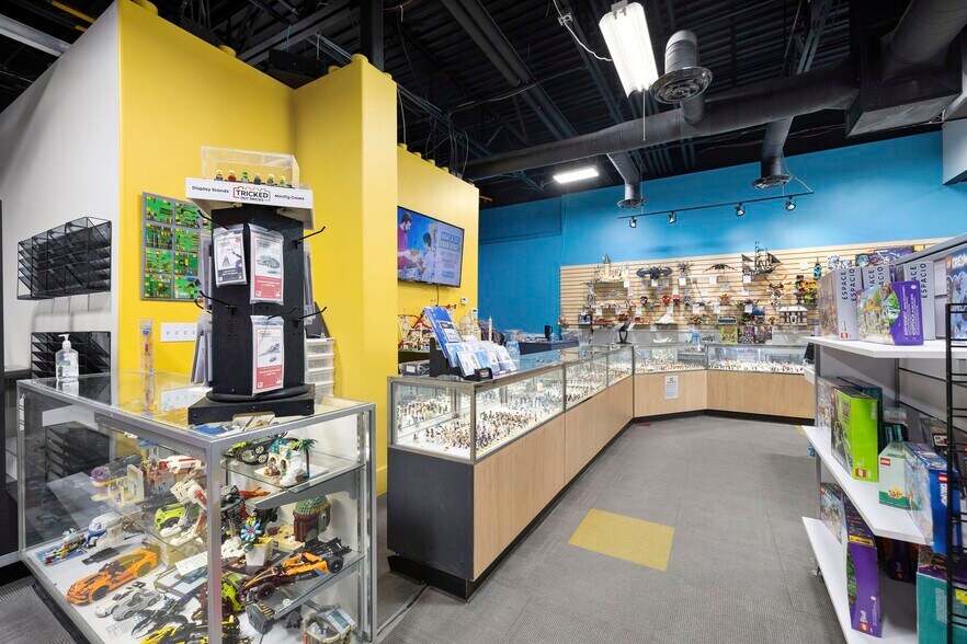 More Photos Of 1086 W South Jordan Pky, South Jordan Freestanding For Sale