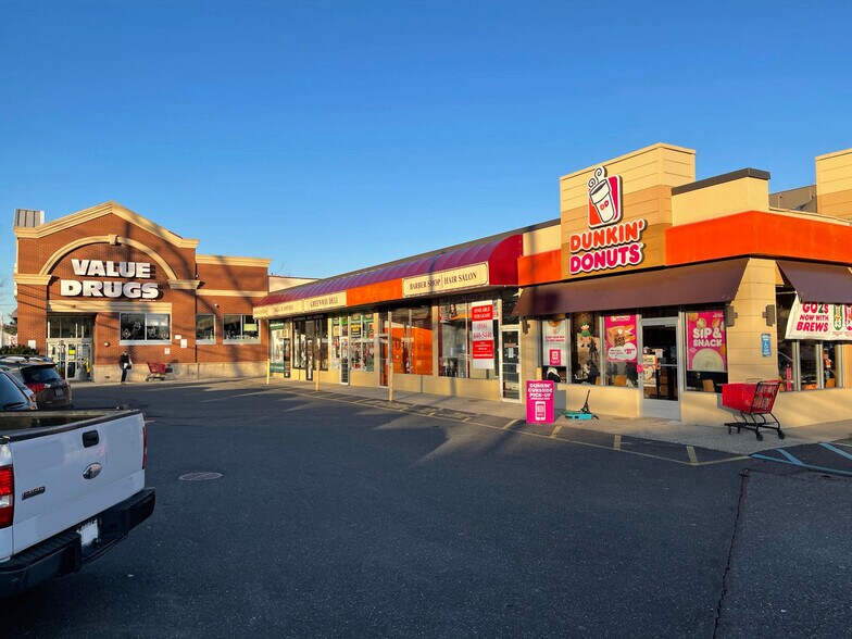 Primary Photo Of 106-112 Broadway, Greenlawn Unknown For Lease