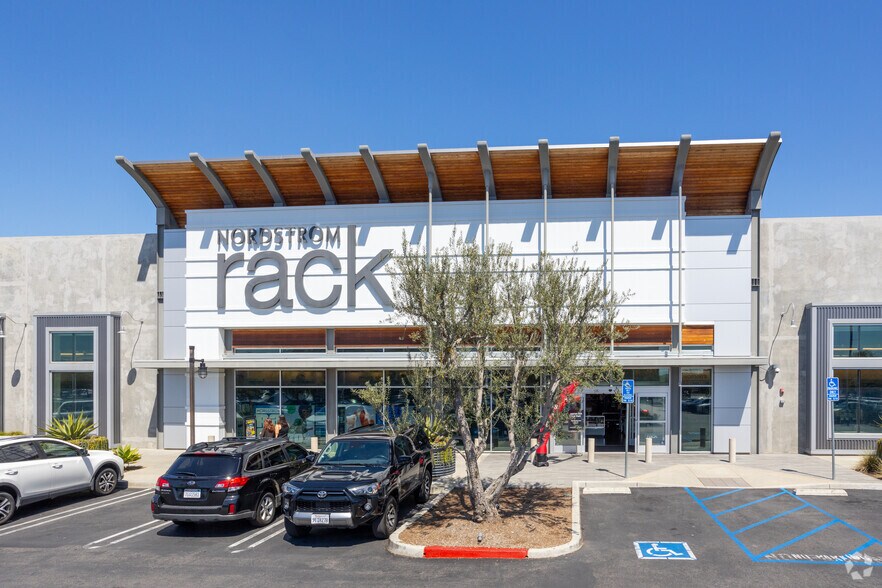 More Photos Of 4100-4250 Carson St, Long Beach Storefront For Lease