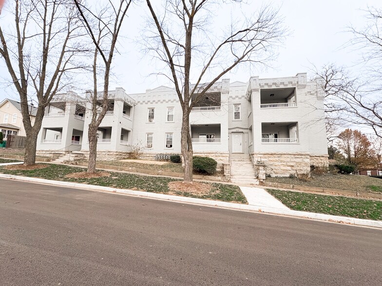 More Photos Of 303 Stone St, Joliet Multifamily For Sale