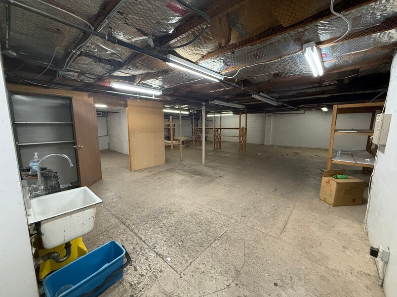 More Photos Of 11223 Washington Blvd, Whittier Freestanding For Sale