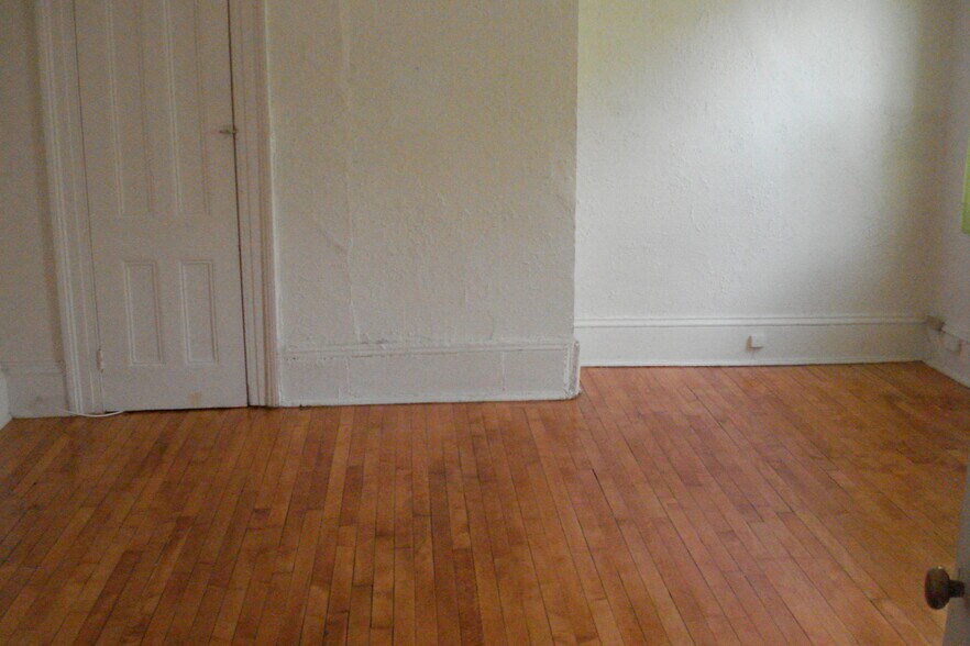 More Photos Of 360 Western Hwy, Tappan Apartments For Sale