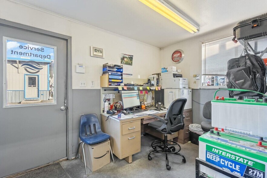 More Photos Of 1810 SW Highway 97, Madras Auto Dealership For Sale