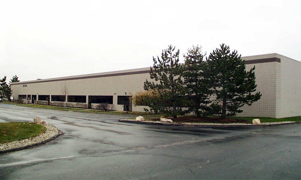 More Photos Of 1324-1346 Rankin Dr, Troy Light Manufacturing For Lease