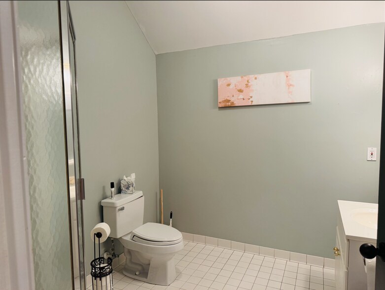 More Photos Of 125c Wappoo Creek Drive, Charleston Office For Lease