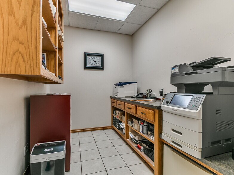 More Photos Of 2326-2350 N Interstate Dr, Norman Office For Sale