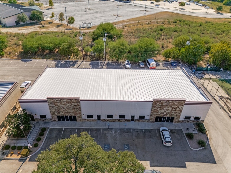 More Photos Of 4926 Golden Quail, San Antonio Storefront For Sale
