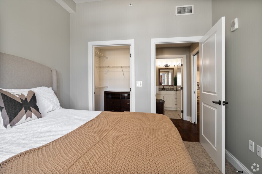 More Photos Of 526 Superior Ave E, Cleveland Apartments For Lease