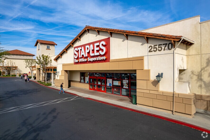 More Photos Of 25450 The Old Rd, Valencia Unknown For Lease