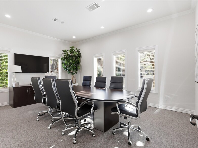 More Photos Of 101 Countryside Ct, Southlake Medical For Sale