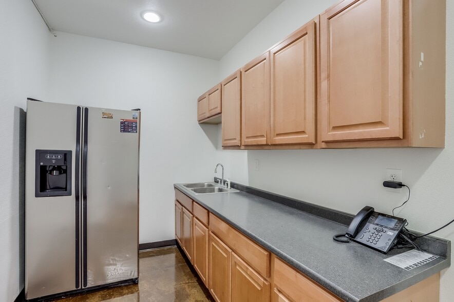 More Photos Of 6801-6845 Broadway, Denver Office For Lease