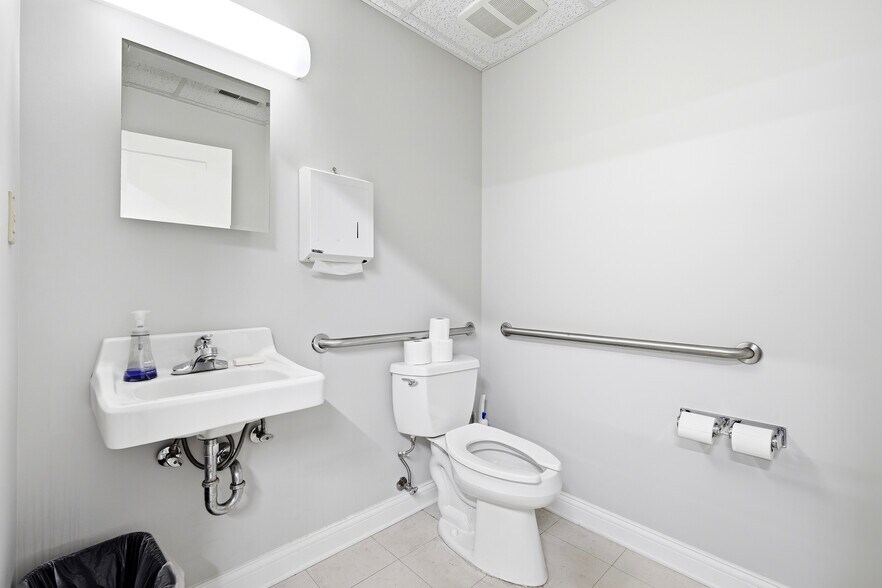 More Photos Of 1101 8th Ave, Huntington Research And Development For Sale