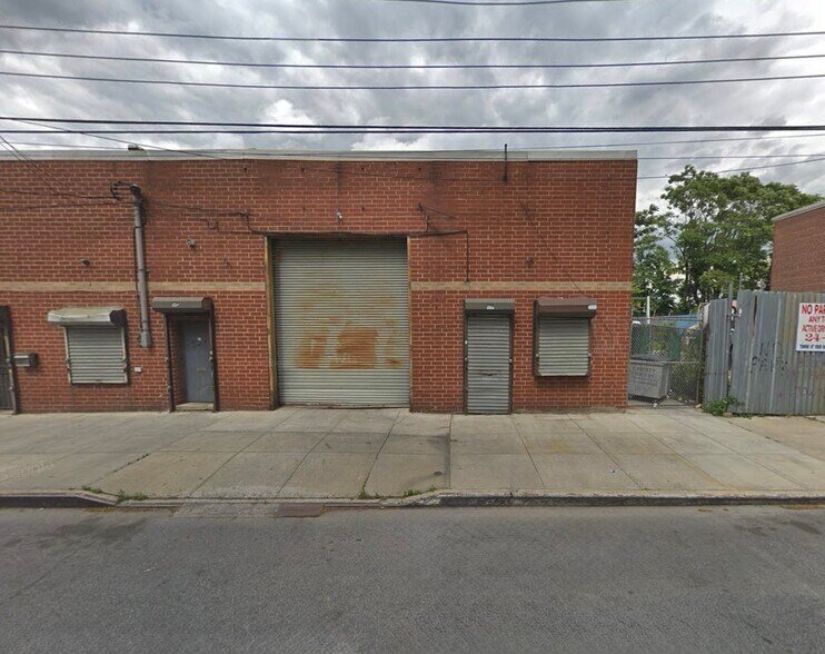 Primary Photo Of 527 E 82nd St, Brooklyn Industrial For Sale