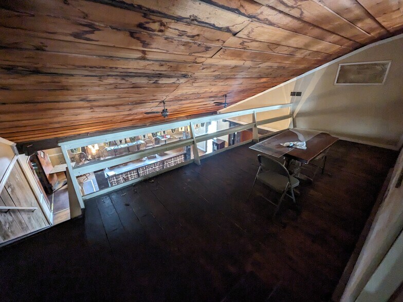 More Photos Of 17 Main St, Ballston Lake Restaurant For Lease