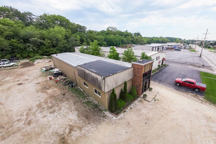 More Photos Of 520 S River St, Batavia Warehouse For Sale