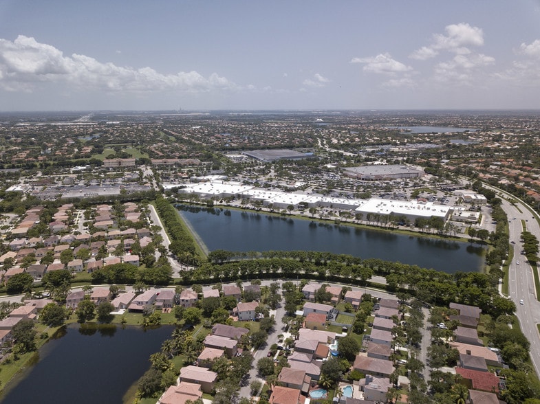 More Photos Of 15801-15999 Pines Blvd, Pembroke Pines Unknown For Lease