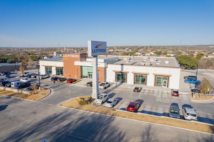 More Photos Of 9955 Braun Rd, Helotes Health Club For Sale