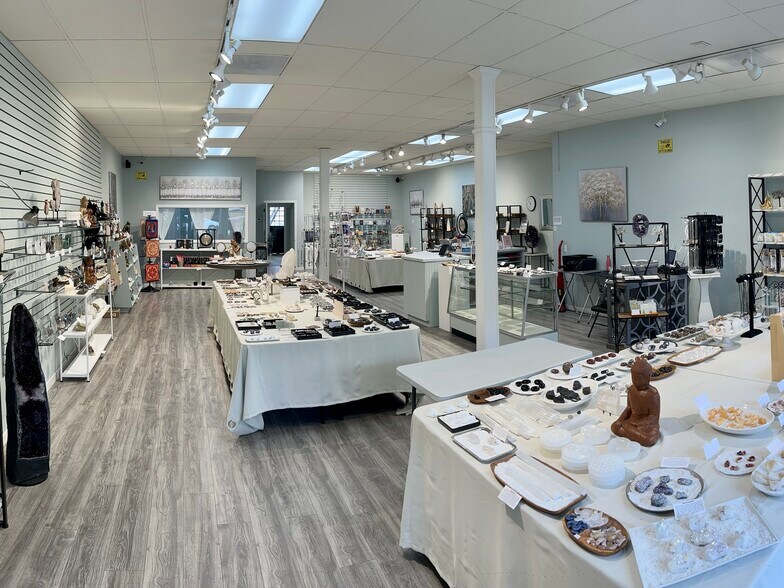 More Photos Of 1321-1323 4th St, San Rafael Storefront Retail Office For Sale