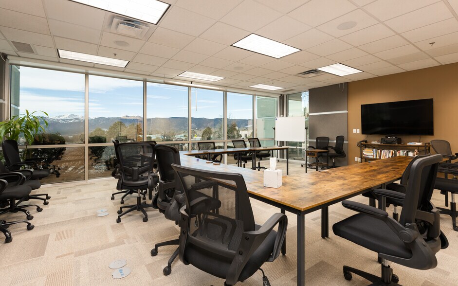 More Photos Of 15475 Gleneagle Dr, Colorado Springs Office For Sale