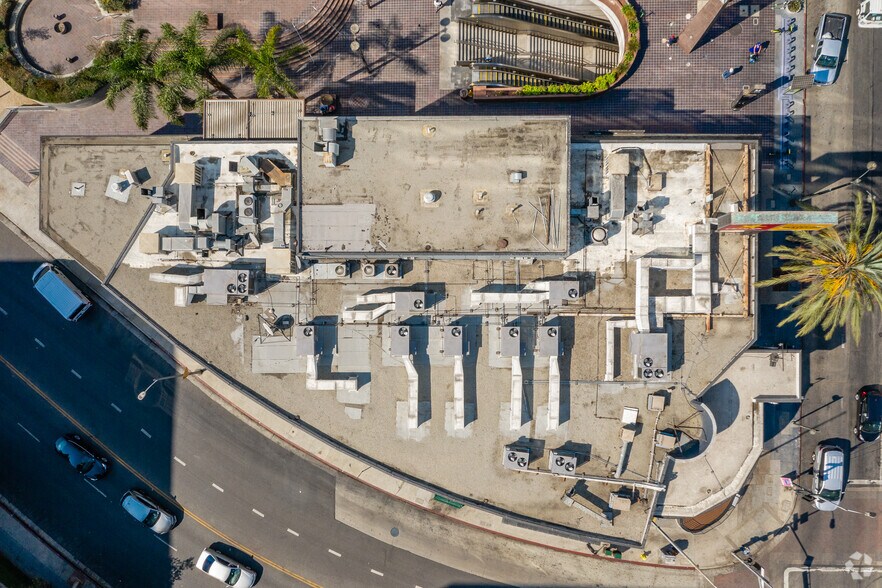 More Photos Of 3500 Wilshire Blvd, Los Angeles General Retail For Sale