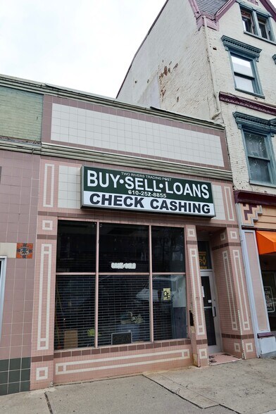 More Photos Of 50 Centre Sq, Easton Storefront Retail Residential For Sale