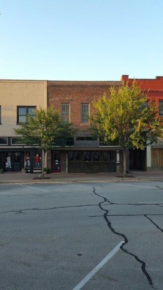 More Photos Of 112 E Louisiana St, McKinney General Retail For Lease