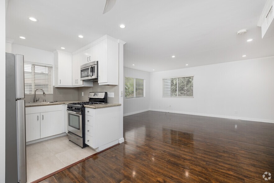 More Photos Of 6337 Primrose Ave, Los Angeles Apartments For Sale