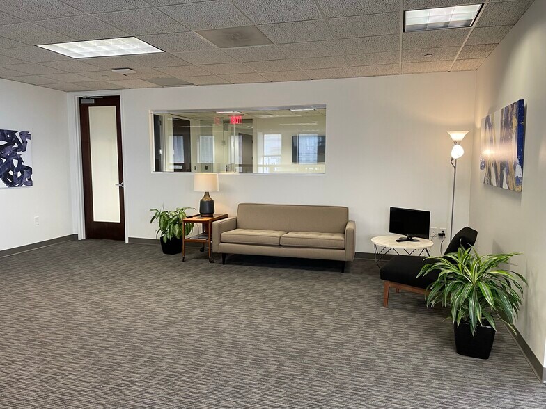 More Photos Of 1201 Peachtree St NE, Atlanta Office For Lease